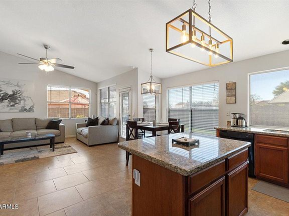 4th image of 4501 E Melinda Ln