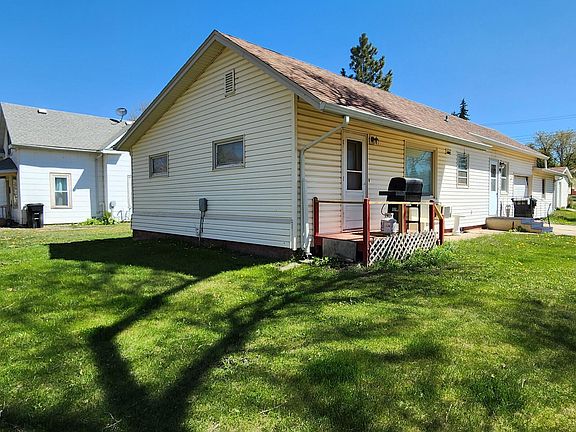 4th image of 300 4th Ave N