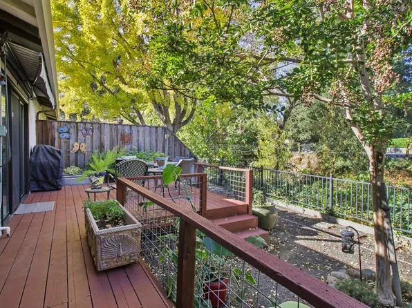 1240 Peppertree Circle, St. Helena, CA 94574