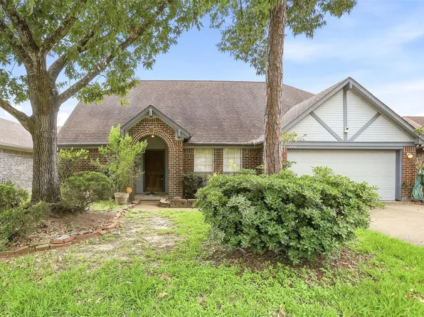 15810 Pilgrim Hall Dr, Friendswood, TX 77546