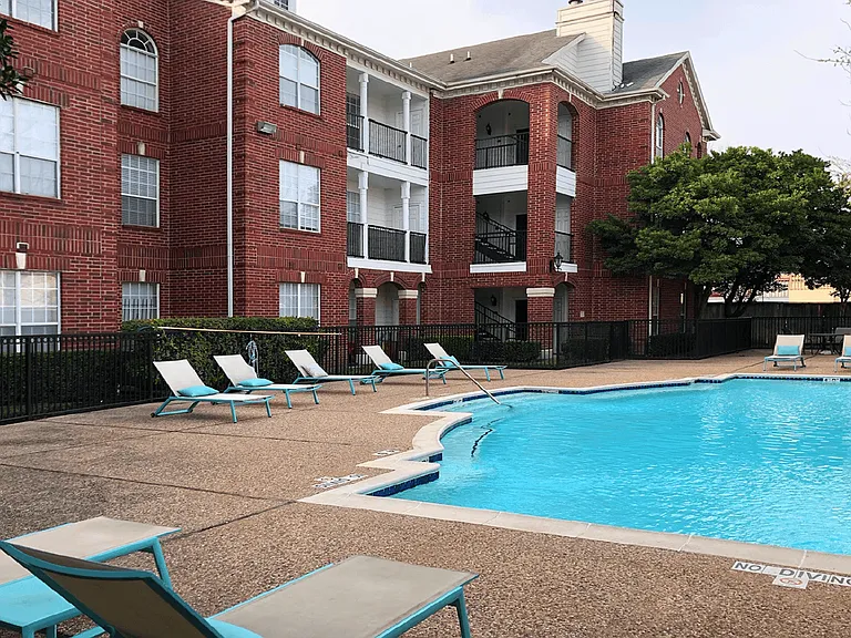Tuscany Park Apartments — Photo 6