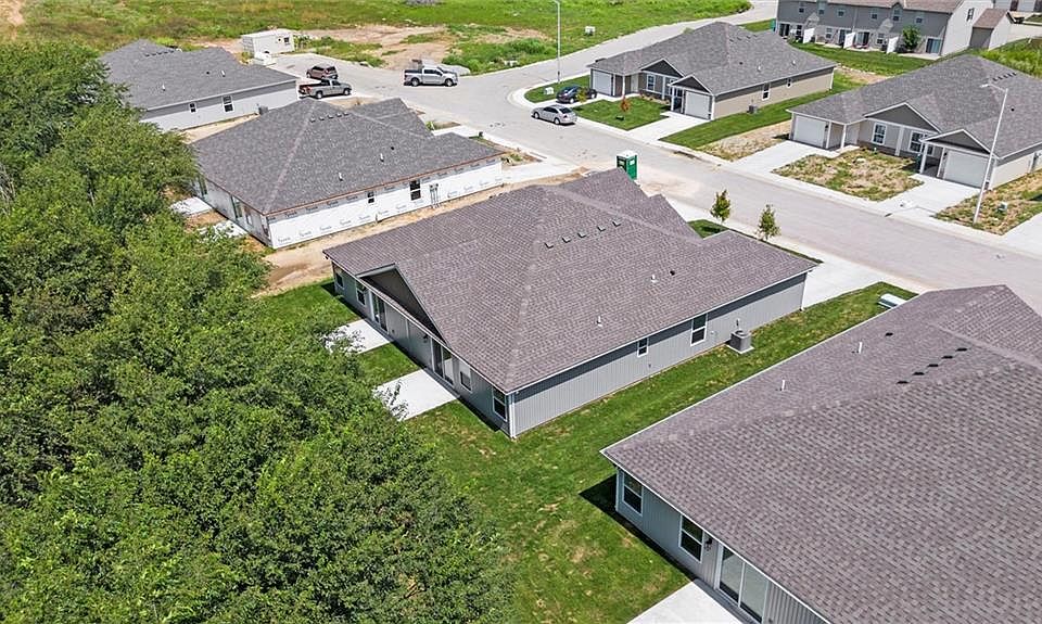 9308 N Lenox St, Kansas City, MO 64154 | Zillow