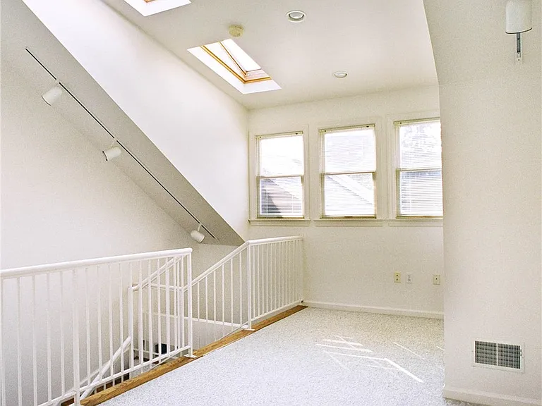 326 Hailman St — Photo 20
