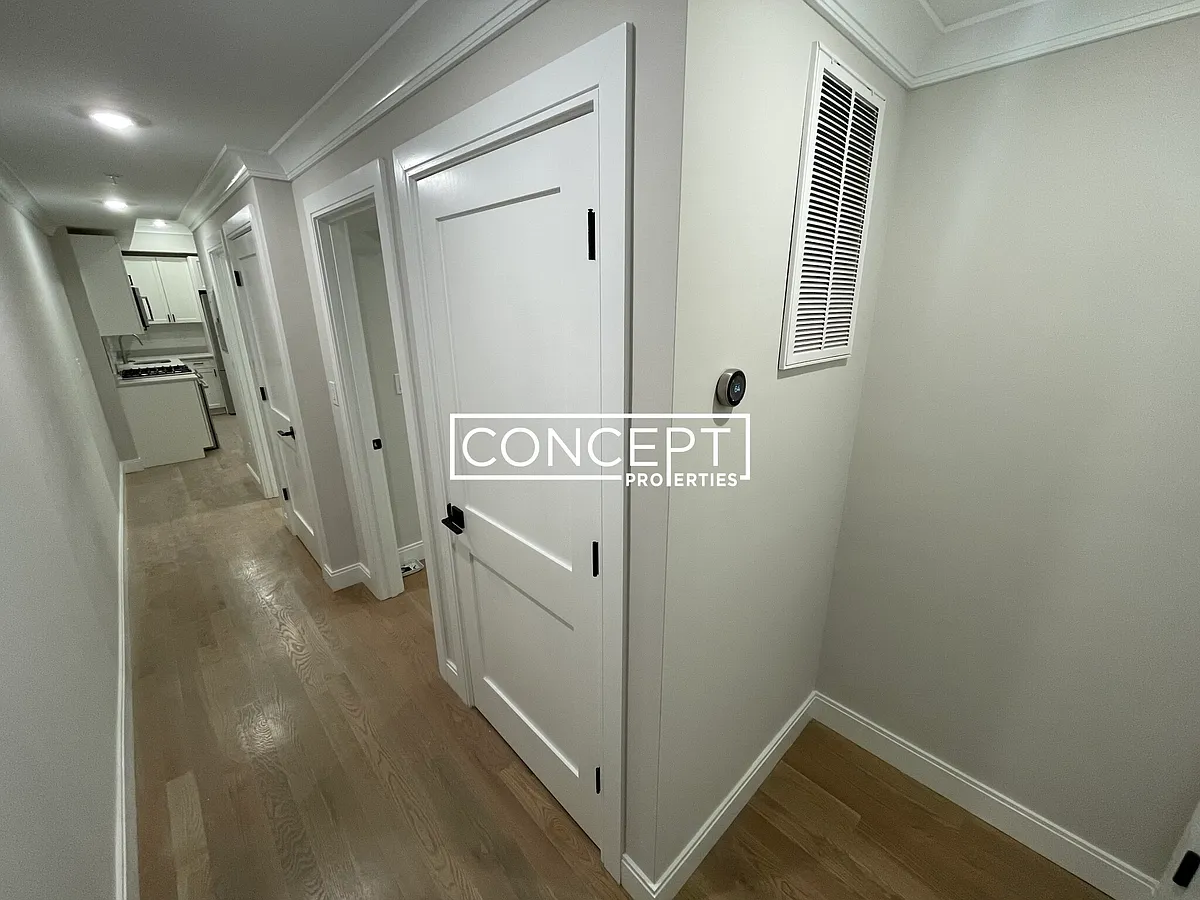 Building Photo - 47 Englewood Ave #2
