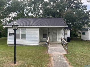 913 Virginia Ave, East Gadsden, AL 35903
