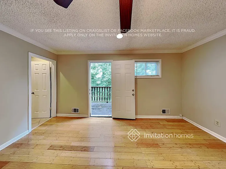 6297 Queens Ct — Photo 13
