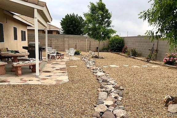 4th image of 3803 Heritage Ln