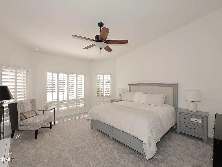 18510 E Leather Ln — Photo 26