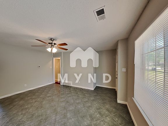 4th image of 3575 Carroll Dr