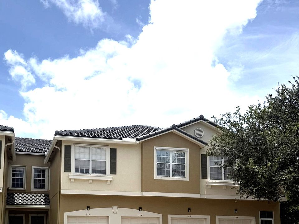 1st image of 1561 SE Hampshire Way APT 103