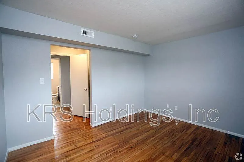 1 bed, 1.0 bath, 530 sqft, $695 — Photo 3