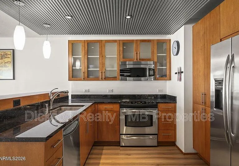 255 N Sierra St #1408 — Photo 3