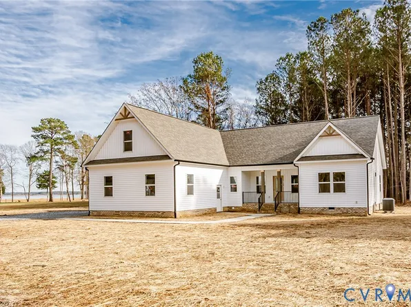 8041 Georgia Ave, West Point, VA 23181