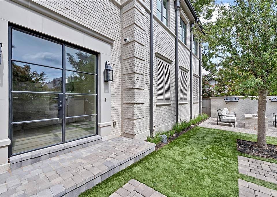 1st image of 4616 Harley Ave