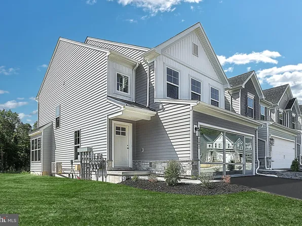 101 Emma Cir, Harrisburg, PA 17112