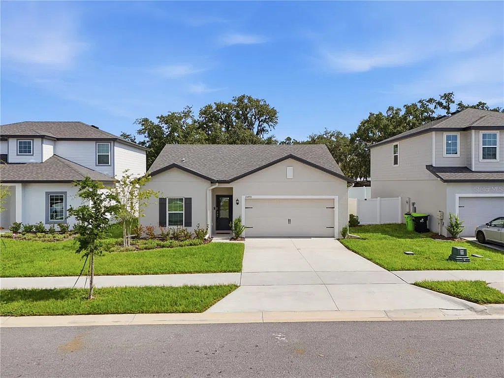 3 bed, 2.0 bath, 1212 sqft, $2,375 — Photo 1