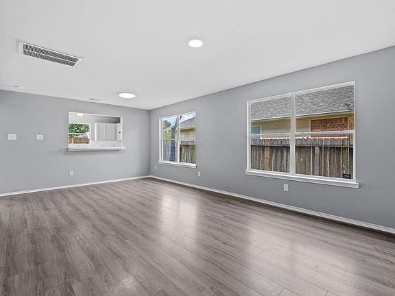 3rd image of 9006 Blue Cedar Ln