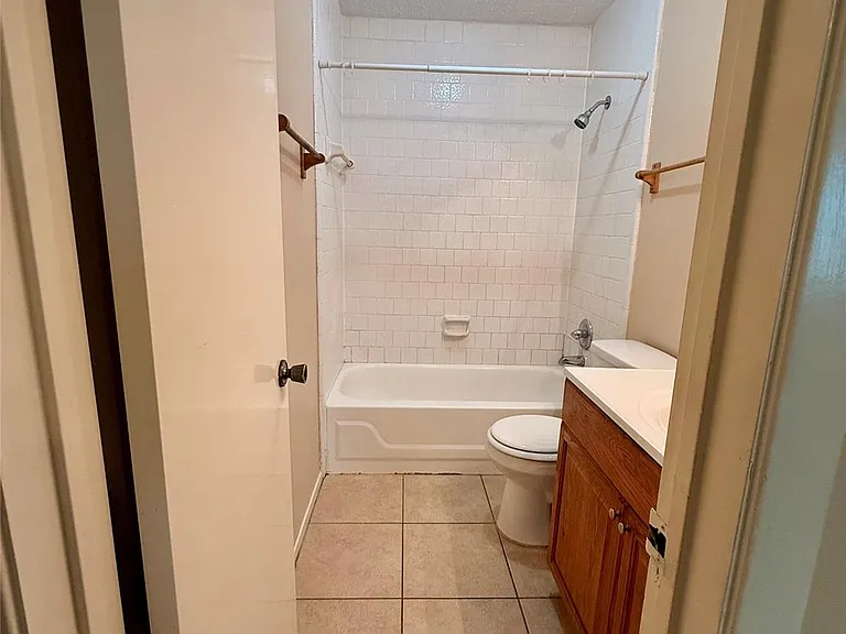 7118 Haven Creek Dr — Photo 8