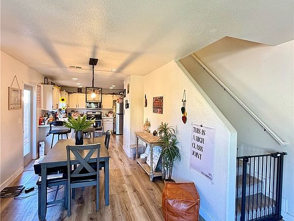 2nd image of 2148 Clancy St
