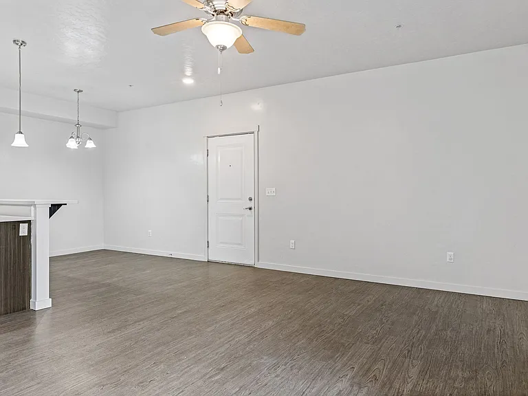 Quail Point Apartments — Photo 33