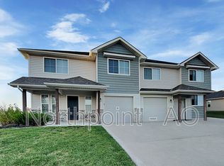 221 SW Sunflower St, Blue Springs, MO 64014