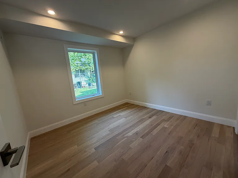 262 Maine Ave #2 — Photo 4
