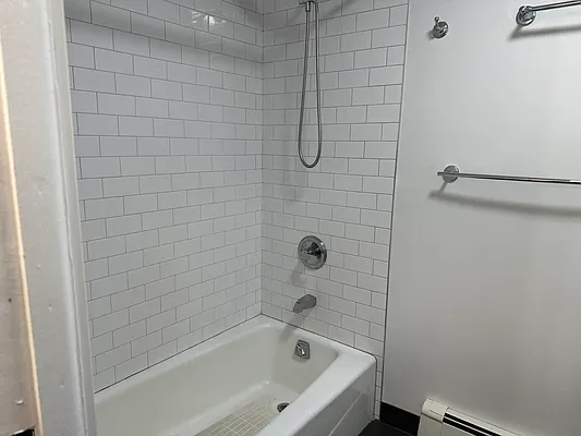 Rented by 18 REALTY | media 25