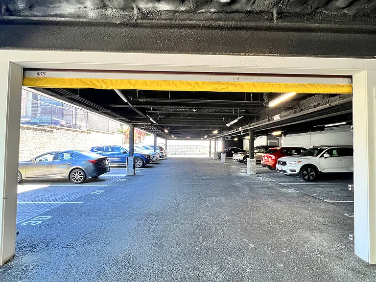 395 Alewife Brook Pkwy #2H — Photo 20