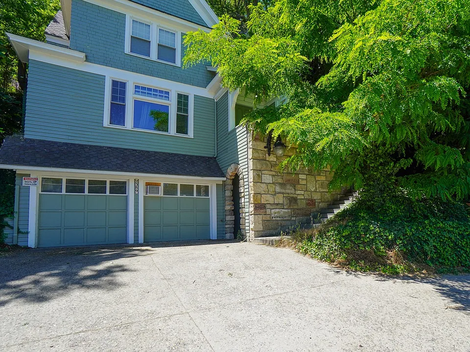 2389 W Boise Ave