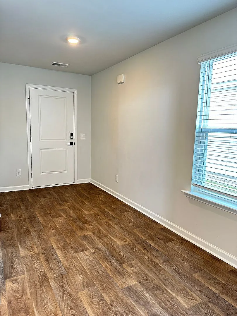 Gorgeous Ladson Home! — Photo 3