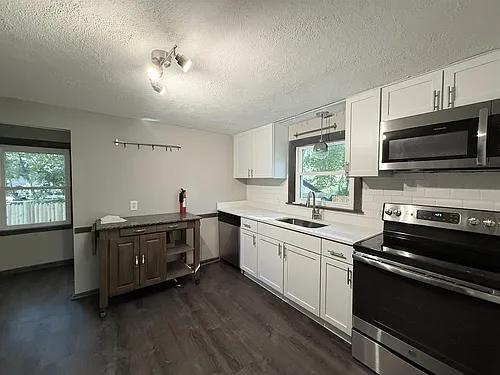 76 Jerome St Photo 1