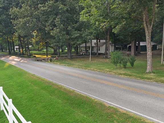3rd image of 510 Magnolia Rd