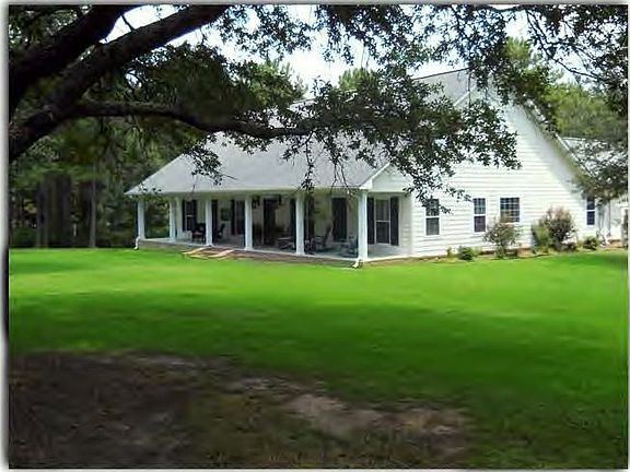 2nd image of 201 Leggett Ln