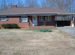 2545 Timberland Hills Dr, Newton, NC 28658