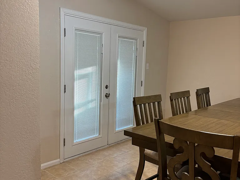 Dinning room, door leading to back yard