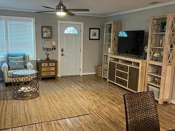 2nd image of 1406 Highland Blvd