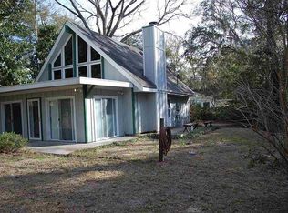 7 Oyster Factory Rd, Beaufort, SC 29907