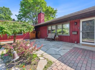 910 Howell St S, Saint Paul, MN 55116