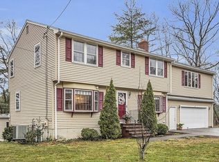 29 Upland Rd, Burlington, MA 01803