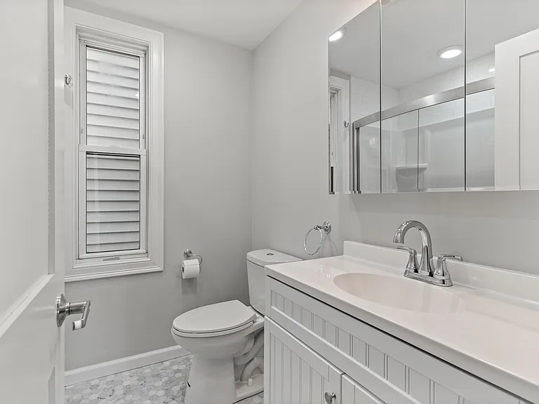 36 Emerson St #5 — Photo 3