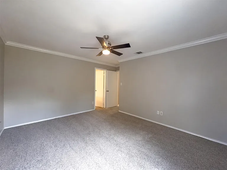 13004 Campos Dr — Photo 20