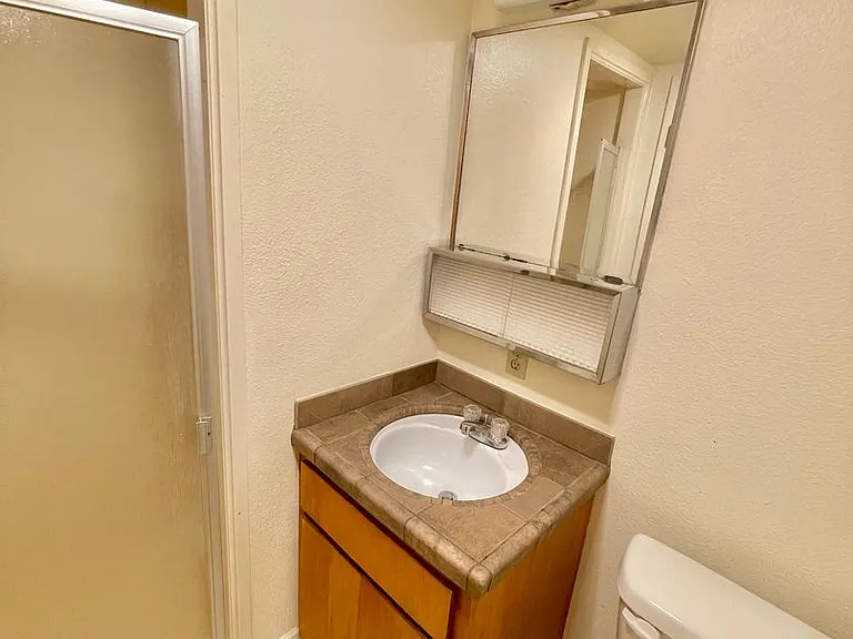 475 N Main St #1-5 — Photo 6