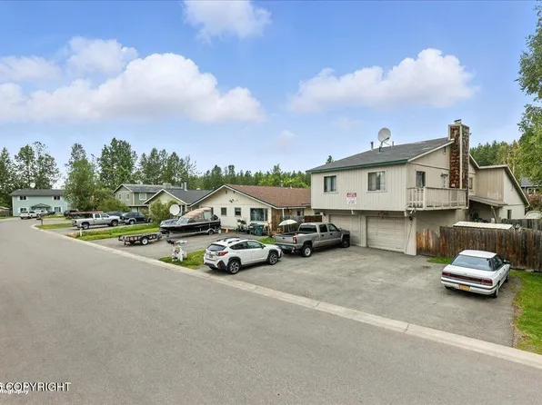 8601 Moss Ct, Anchorage, AK 99504