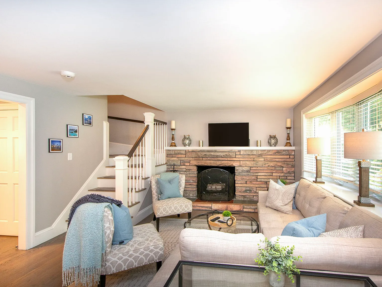 2 bed, 1.5 bath, 2200 sqft, $5,500 — Photo 4