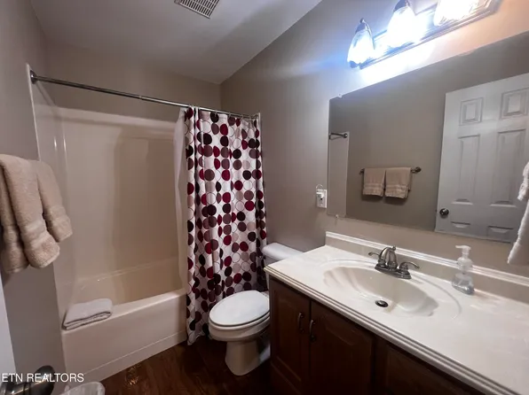 22 Wilshire Heights Dr, Fairfield Glade, TN 38558