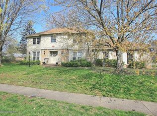 1801 Bainbridge Row Dr, Indian Hills, KY 40207