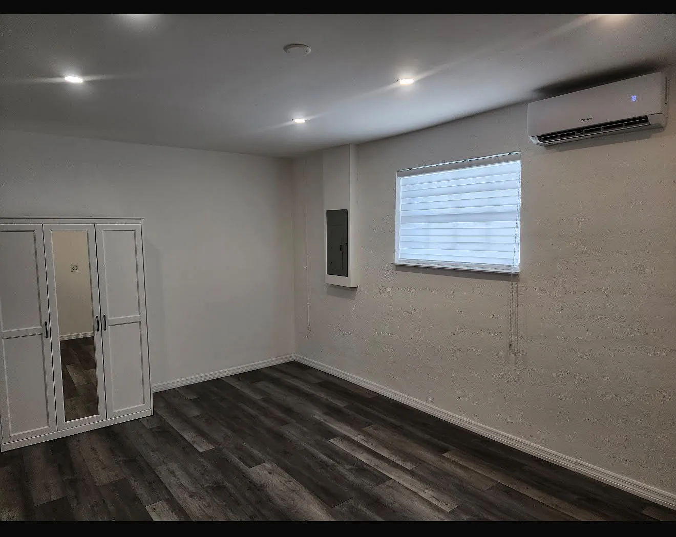 SW 165th Pl, Miami — Photo 2