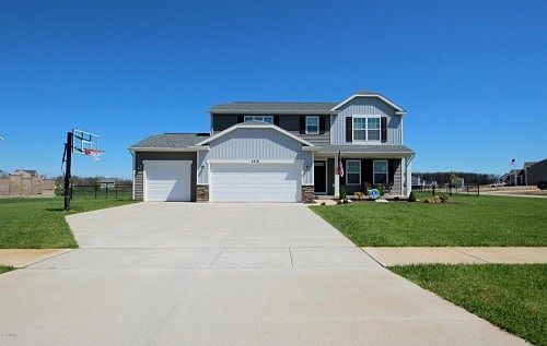 2nd image of 4319 Russell Way Dr NE