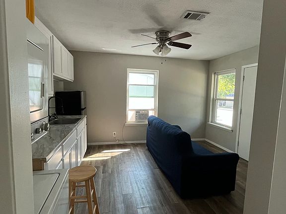5th image of 296 S Lakeview Dr #B