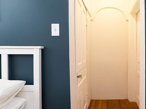 5th image of 410 S 45th St #1R
